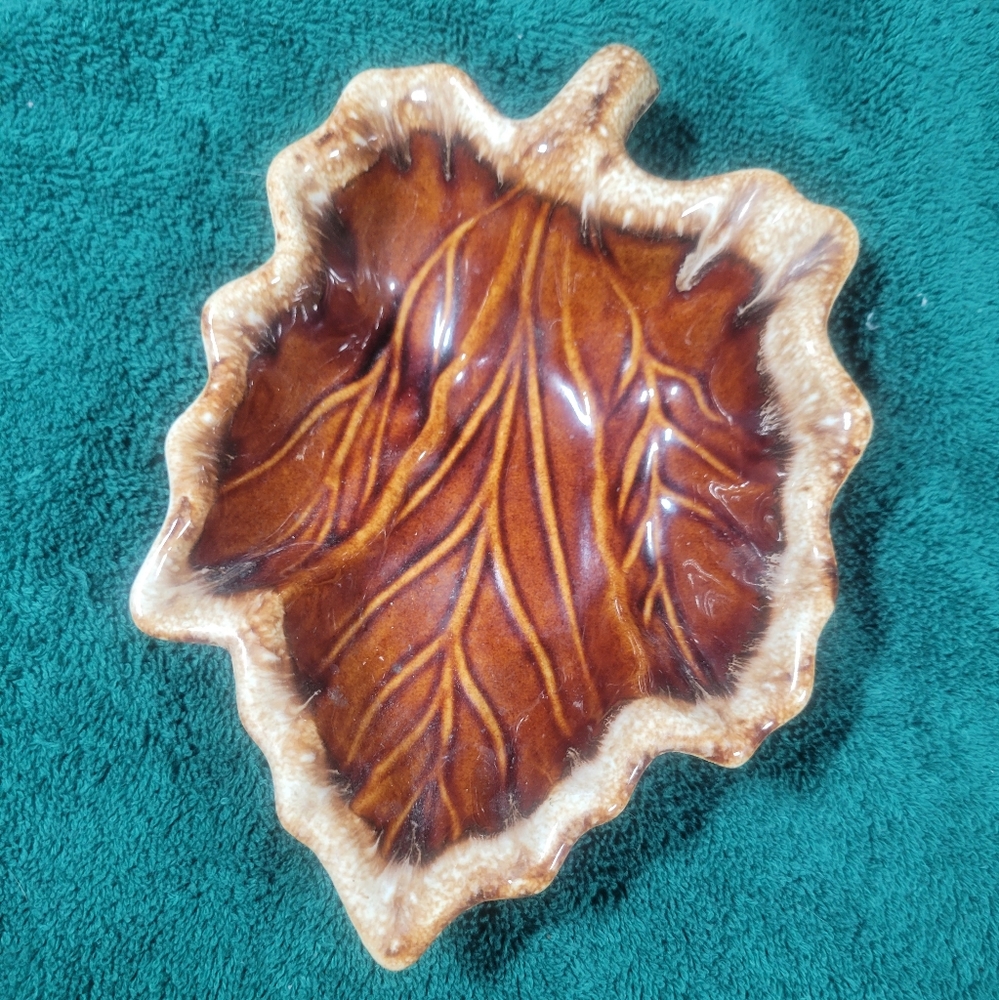 Hull Vintage Oven Proof Vintage Leaf Dish